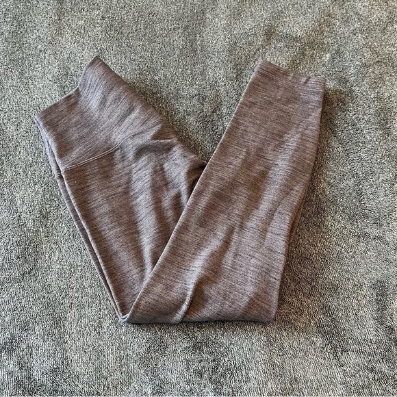 Lululemon Align Pant II 25"
Mini Heathered Herringbone Heathered Black White - Picture 8 of 12